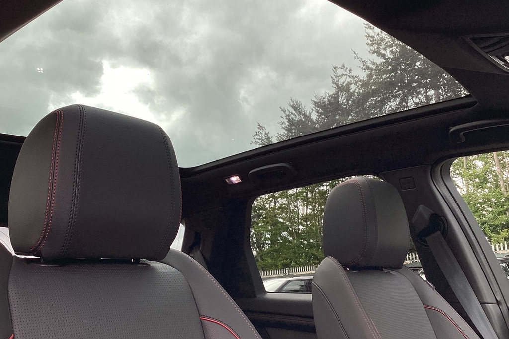 Land Rover Discovery Sport 2.0 D200 R-dynamic Se Red #21