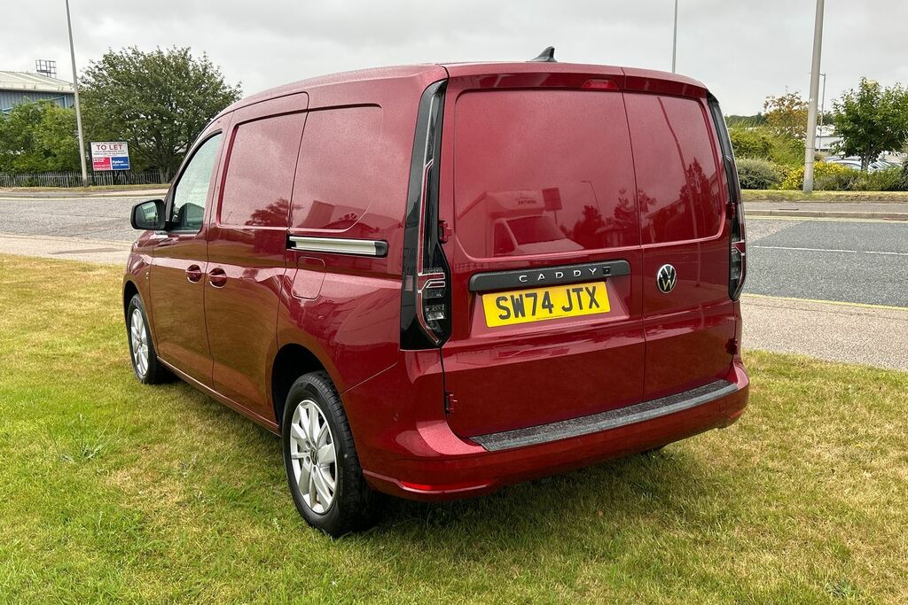 Volkswagen Caddy 2.0 Tdi 122Ps Commerce Pro Van Dsg Red #3