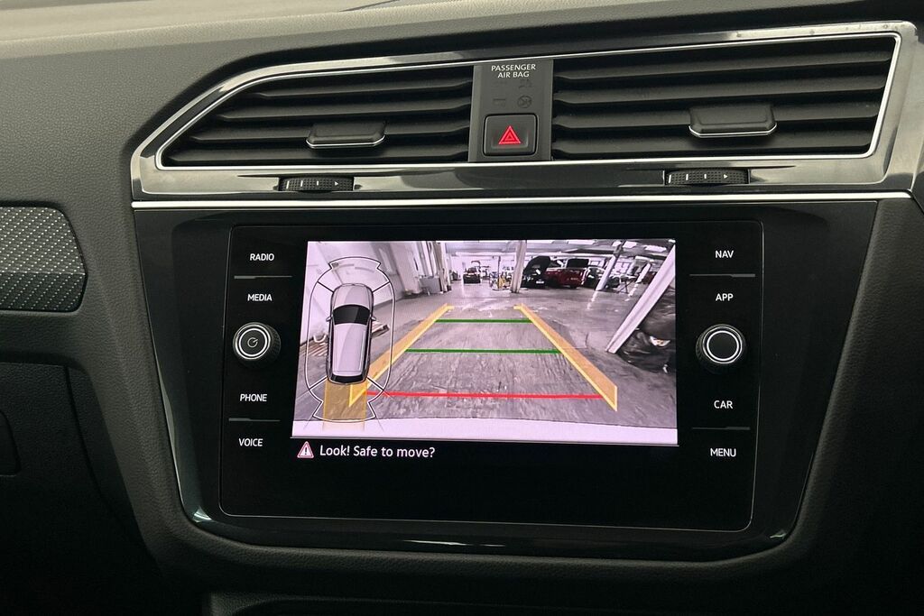 Volkswagen Tiguan 2.0 Tsi 190Ps R-line Tech 4Motion Dsg White #25