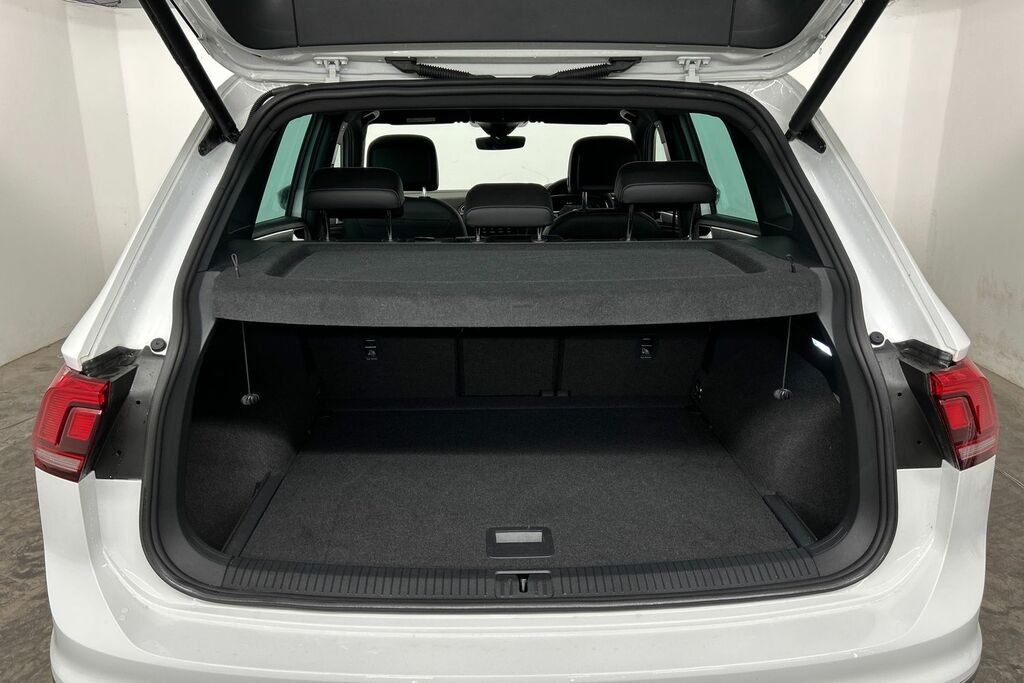 Volkswagen Tiguan 2.0 Tsi 190Ps R-line Tech 4Motion Dsg White #11