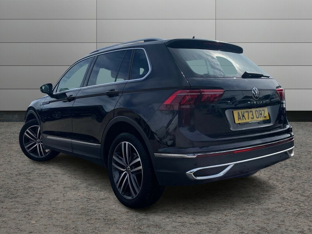 Volkswagen Tiguan 2.0 Tsi 4Motion Elegance Dsg Black #3