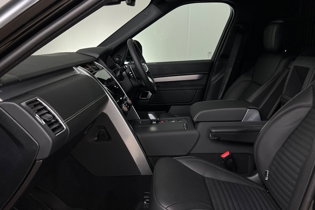 Land Rover Discovery D350 Dynamic Hse Black #3