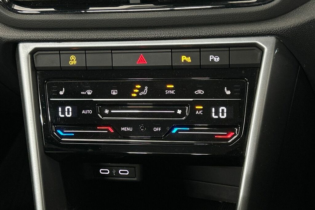 Volkswagen T-Roc Mark 1 Facelift 2022 1.5 Tsi Style 150Ps Dsg White #17