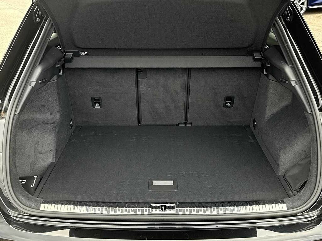 Audi Q3 Audi Q3 Black Edition 45 Tfsi Quattro 245 Ps S Tro Grey #11