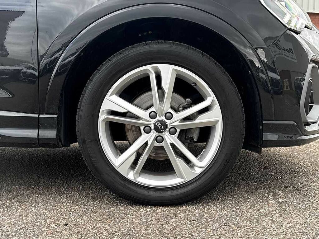 Audi Q3 Audi Q3 Black Edition 45 Tfsi Quattro 245 Ps S Tro Grey #5