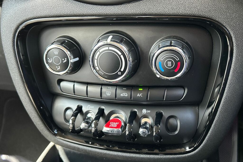 Mini Clubman 1.5 Cooper Steptronic Euro 6 Ss 6Dr Red #17