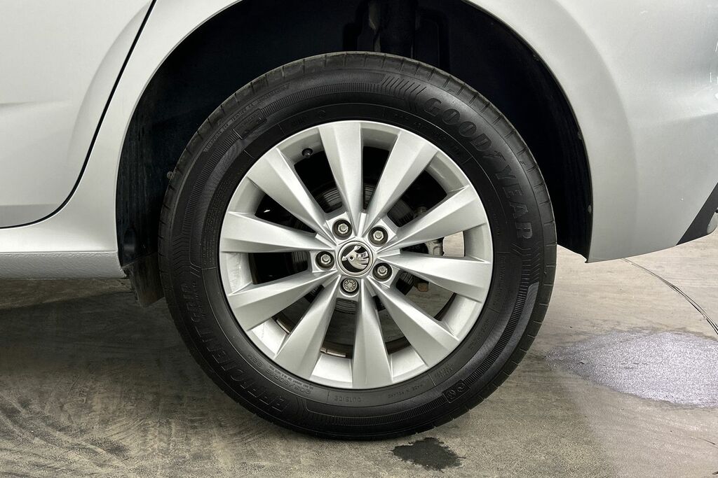 Skoda Kamiq 1.0 Tsi 95 S Silver #5