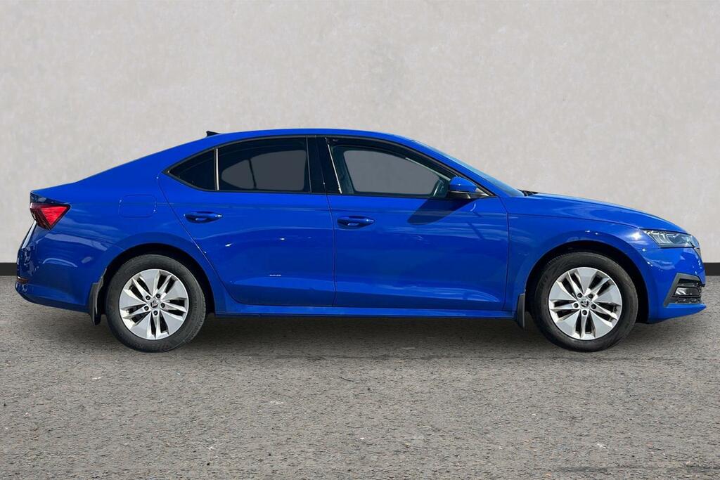 Skoda Octavia 1.5 Tsi 150Ps Se Blue #4