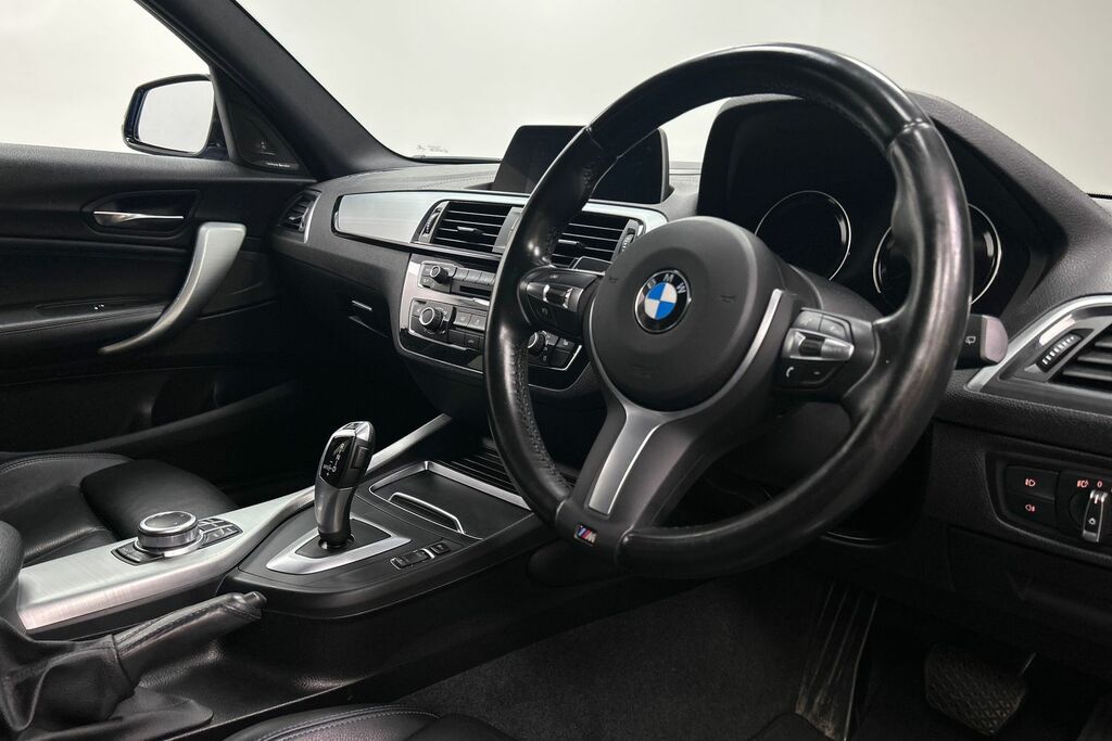 BMW 1 Series 118I M Sport Shadow Edition 5-Door Blue #7