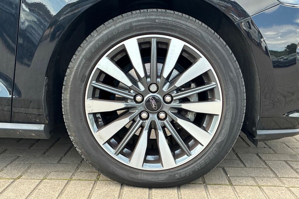 Ford Focus 1.0 Ecoboost Hybrid Mhev 155 Titanium Vignale Black #5
