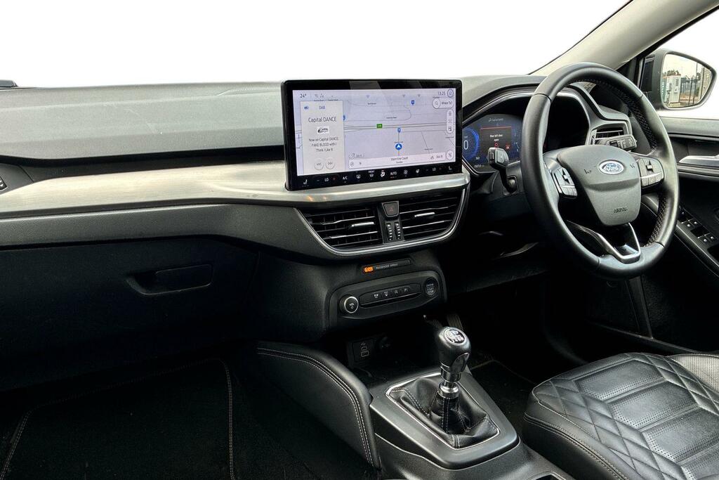 Ford Focus 1.0 Ecoboost Hybrid Mhev 155 Titanium Vignale Black #2