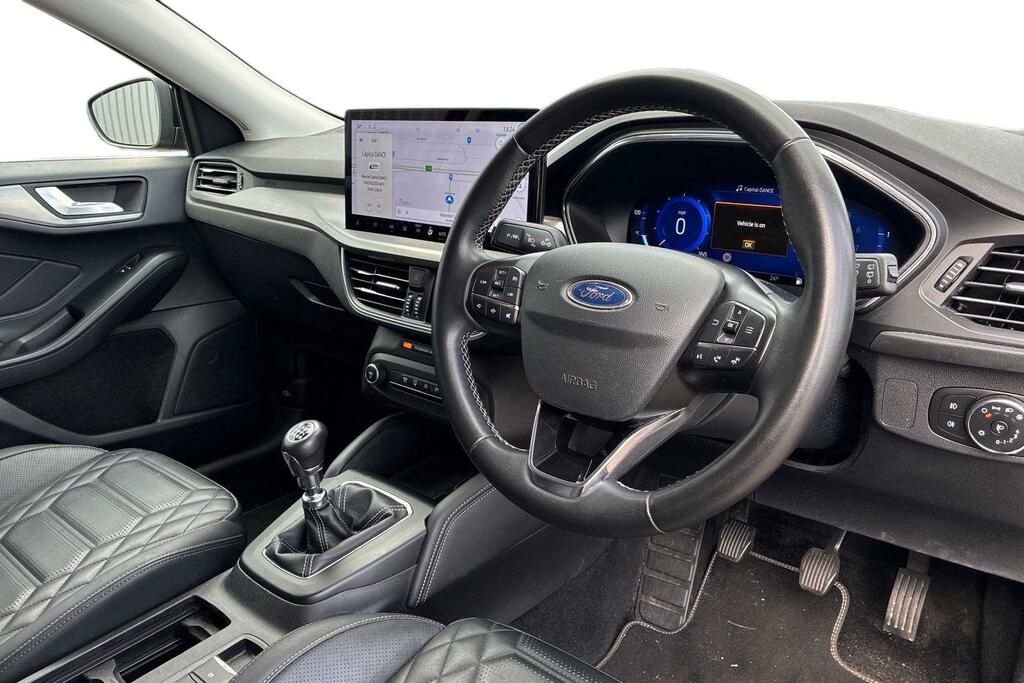 Ford Focus 1.0 Ecoboost Hybrid Mhev 155 Titanium Vignale Black #6