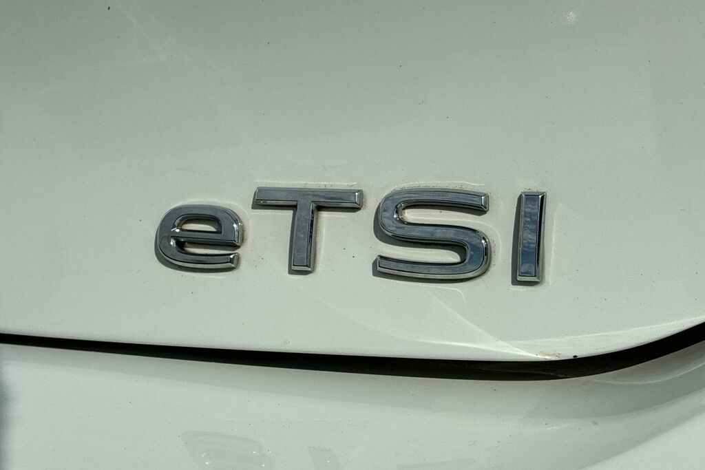 Volkswagen Golf R-line 1.5 Tsi 130Ps 6-Speed White #31