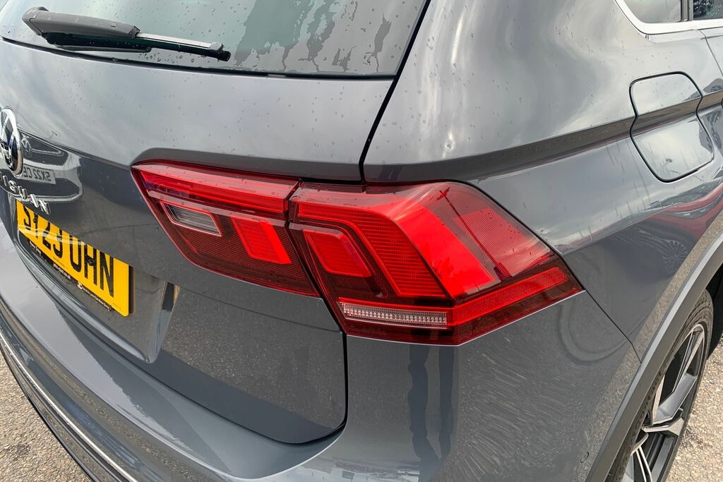 Volkswagen Tiguan Flift 2.0Tdi 150Ps R-line Scr 4M White #19
