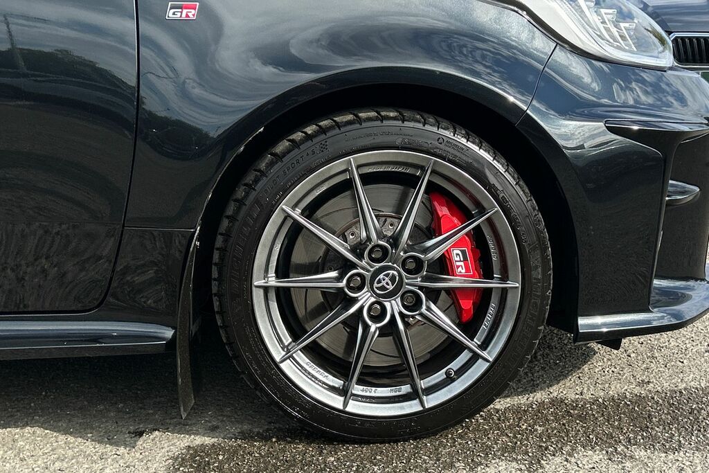 Toyota Yaris 1.6 Awd Circuit Pack Black #5