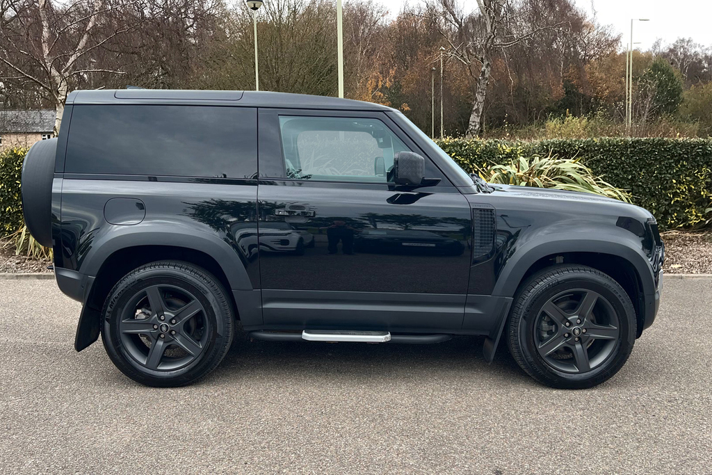 Land Rover Defender 90 D250 Hse Black #5