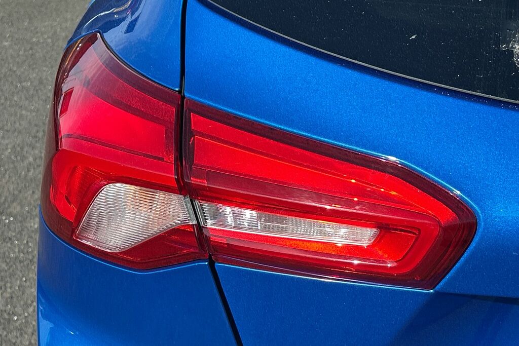 Ford Focus Estate 1.0T Ecoboost Titanium Euro 6 Ss 20 Blue #19