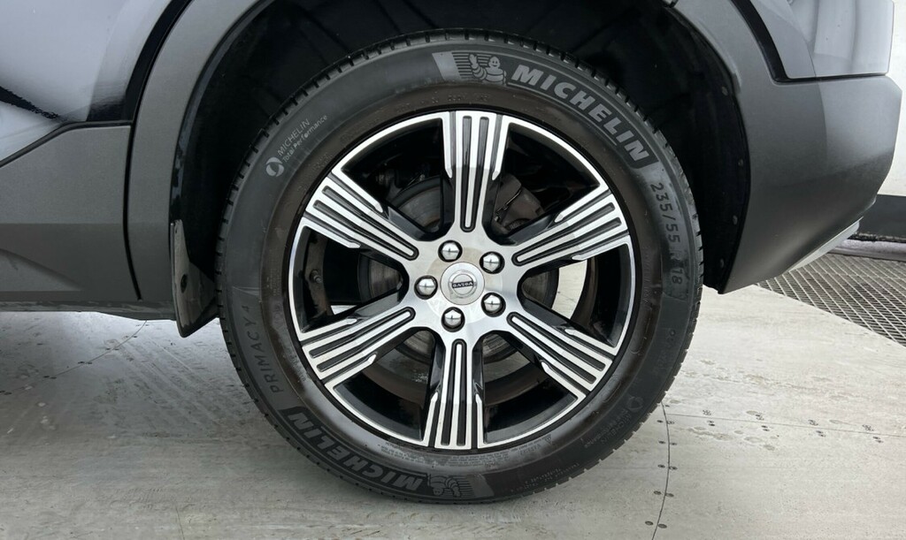 Volvo XC40 Inscription, T3 Black #4