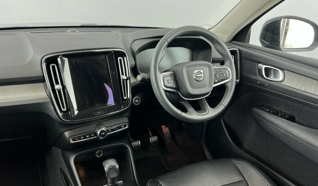 Volvo XC40 B4 194Bhp Inscription Pro Mild-hybrid Grey #8
