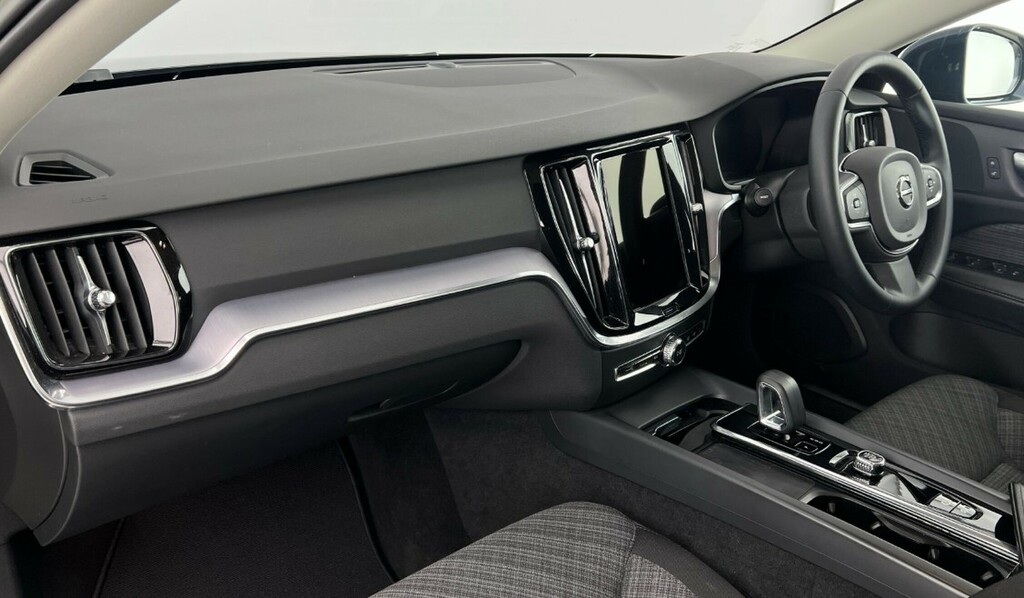 Volvo V60 Core, B3 Mild Hybrid, Blue #6