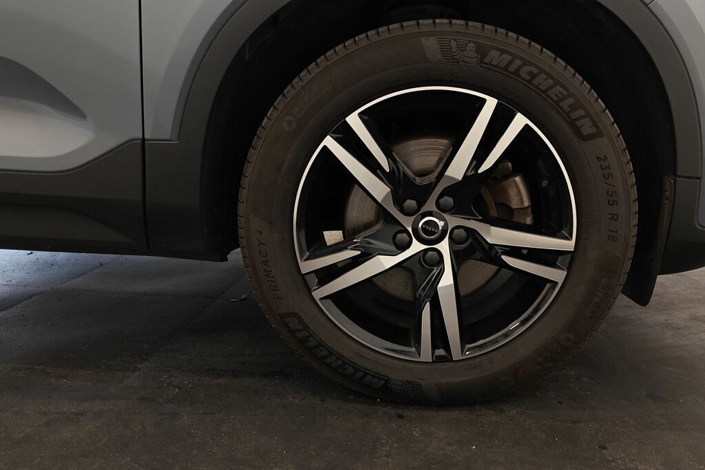 Volvo XC40 2.0 B3p Plus Dark Grey #5
