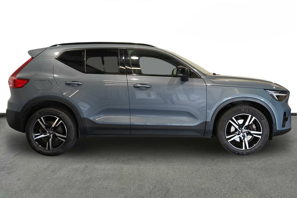 Volvo XC40 2.0 B3p Plus Dark Grey #4