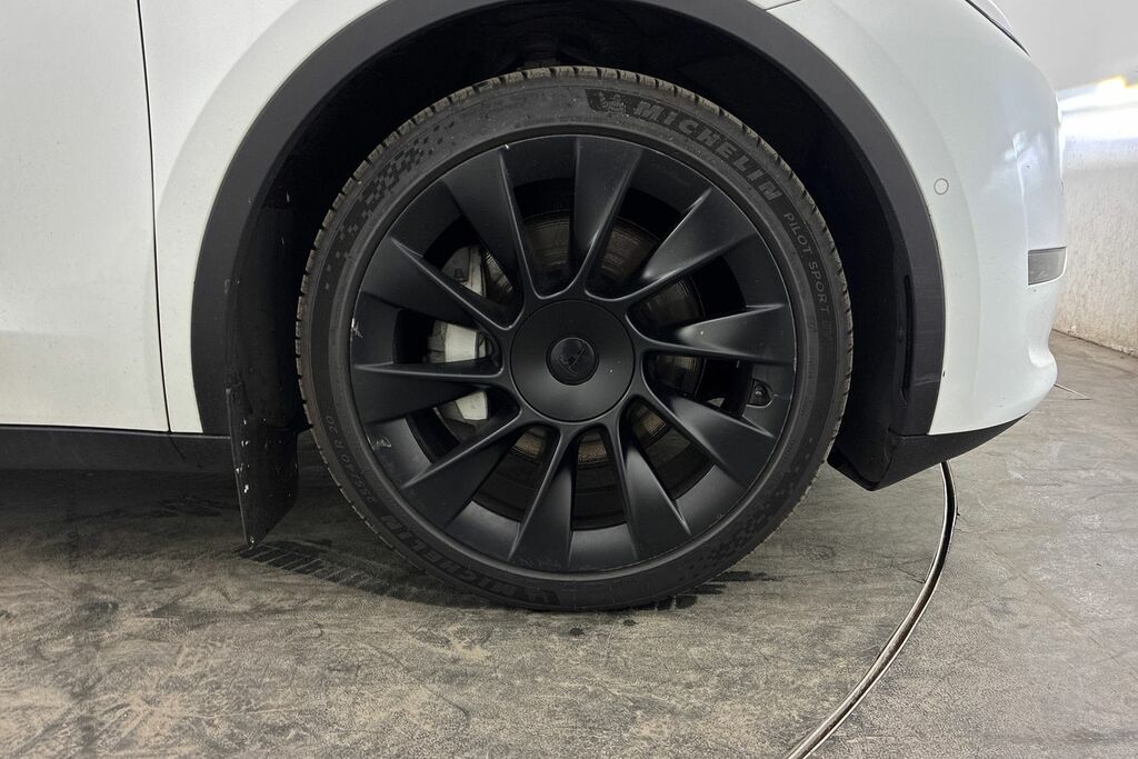 Tesla Model Y Dual Motor Long Range Suv 4Wde SA72AHF White #5