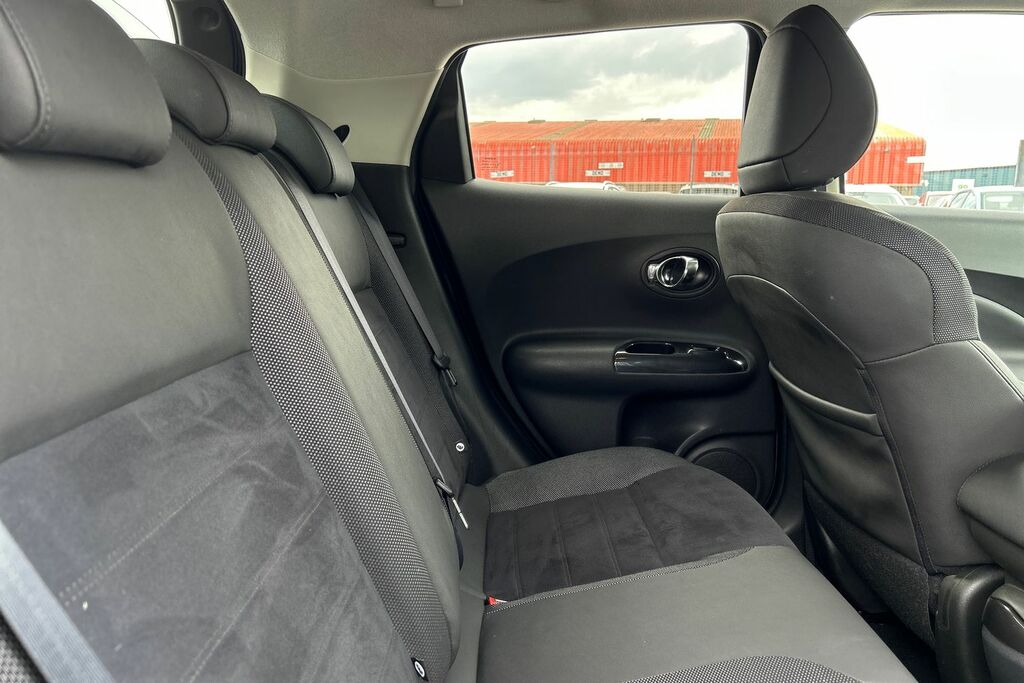 Nissan Juke Nissan Juke 1.6 112 Tekna Bose Cvt 2Wd Black #17