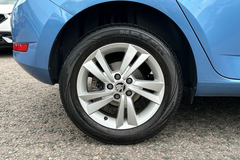 Skoda Fabia 1.0 Tsi 110 Se Dsg Blue #5
