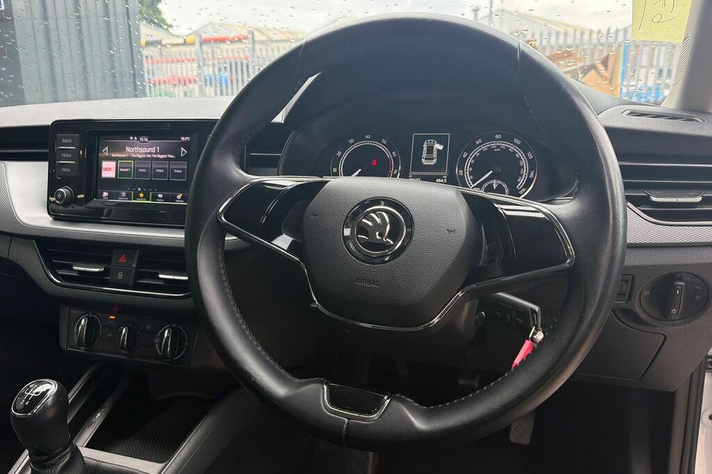 Skoda Kamiq 1.5 Tsi 150Ps Monte Carlo Suv Black #13