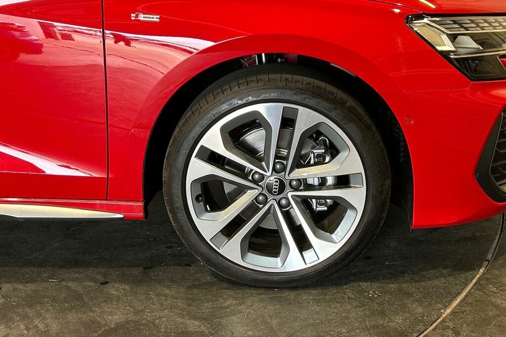 Audi A3 S Line Tfsi E 204 Ps S Tronic SW26HWV Red #5