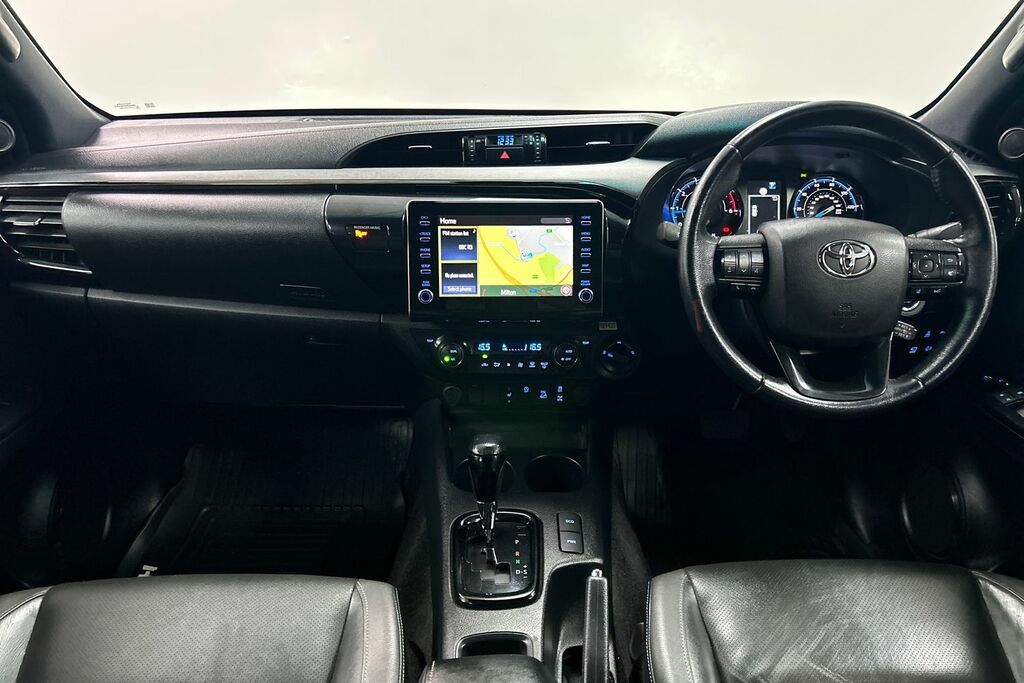 Toyota HILUX 2.8 D-4d Invincible X 4Wd Euro 6 Ss Black #5