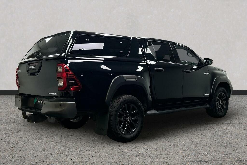 Toyota HILUX 2.8 D-4d Invincible X 4Wd Euro 6 Ss Black #2