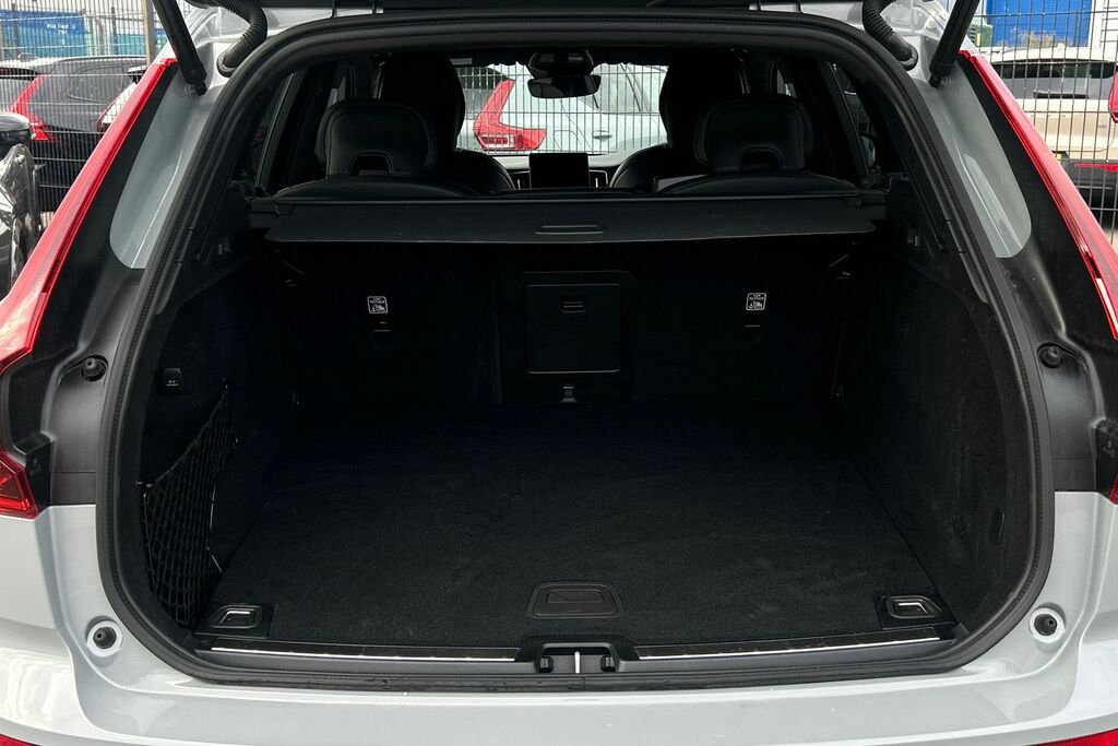 Volvo XC60 Ultra, T8 Awd Plug-in Hybrid, Dar Black #8