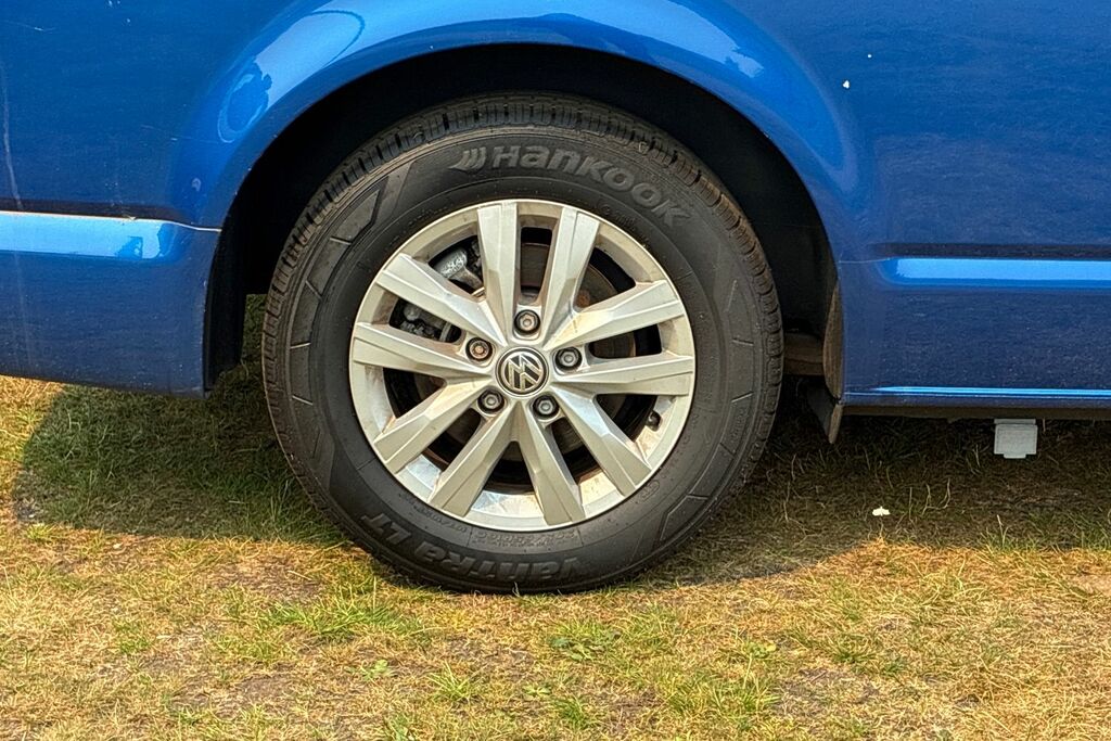 Volkswagen Transporter 2.0Tdi 110Ps T28 Highline Bmt Swb Pv Blue #5