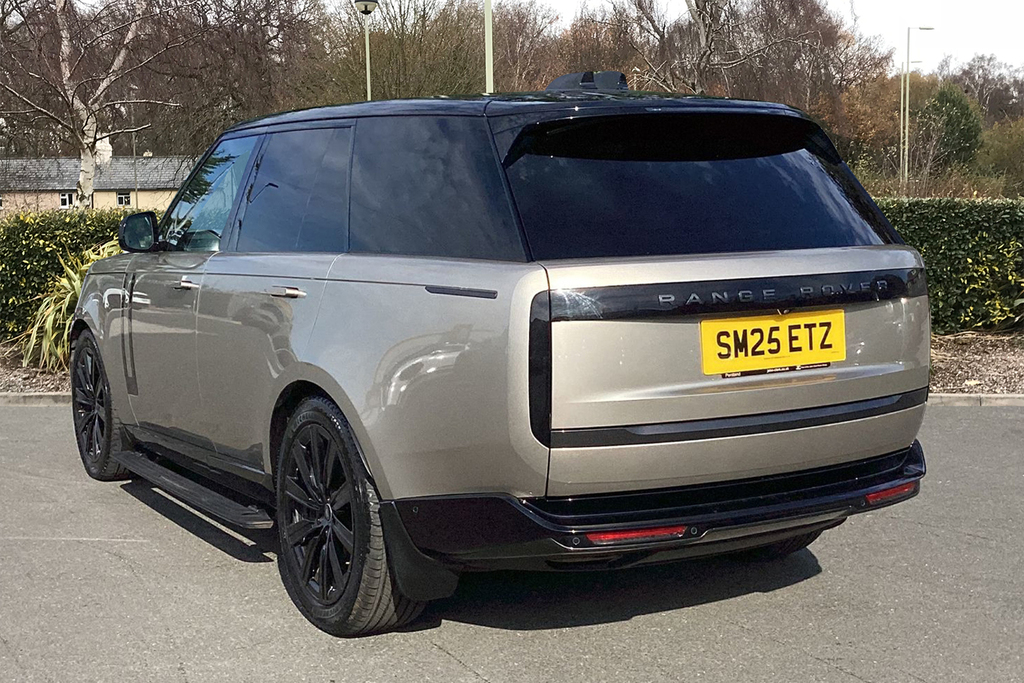 Land Rover Range Rover Land Rover Estate 4.4 P530 V8 Sv Blue #2