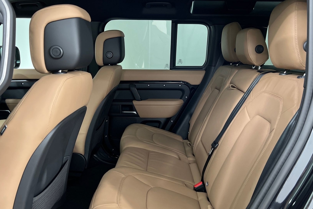 Land Rover Defender 110 D350 110 X-dynamic Hse Blue #4