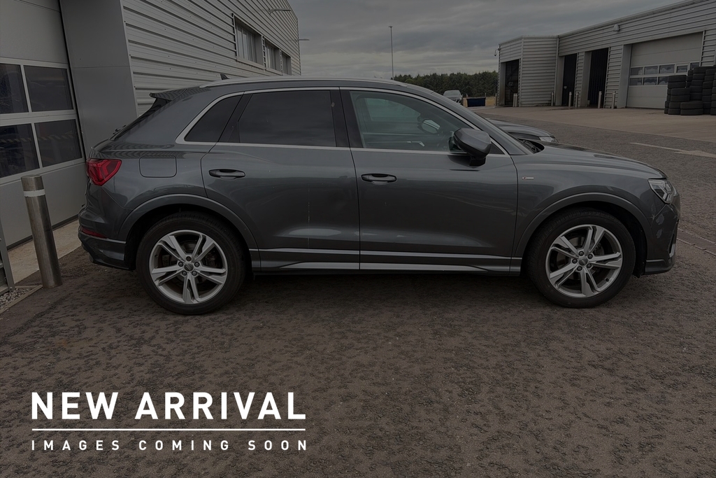 Audi Q3 S Line 35 Tdi Quattro 150 Ps 6-Speed Grey #4