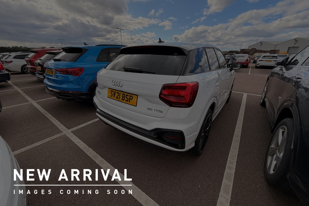 Audi Q2 Black Edition 35 Tfsi 150 Ps S Tronic White #4
