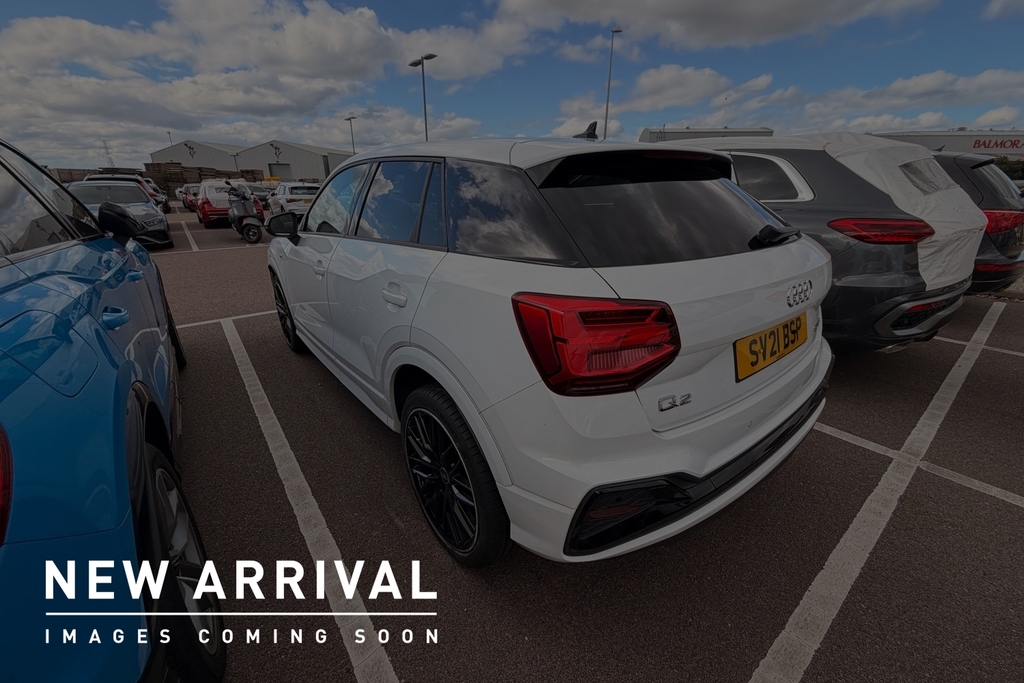 Audi Q2 Black Edition 35 Tfsi 150 Ps S Tronic White #3
