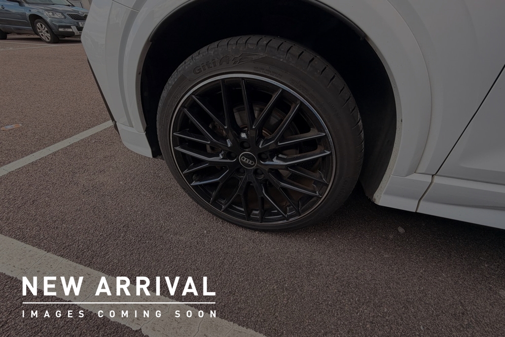 Audi Q2 Black Edition 35 Tfsi 150 Ps S Tronic White #5