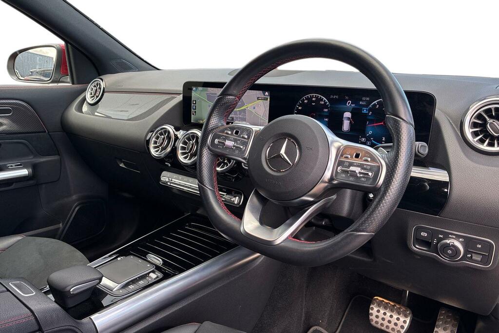 Mercedes-Benz GLA Class 200 Amg Line Premium Red #6