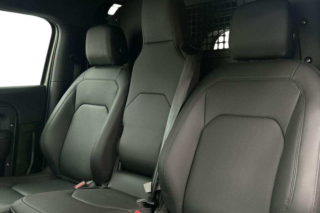 Land Rover Defender D250 Hard Top S #4