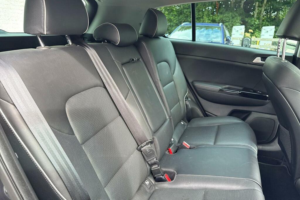 Kia Sportage 1.6 Gdi 2 Suv Euro 6 Ss 130 Black #17