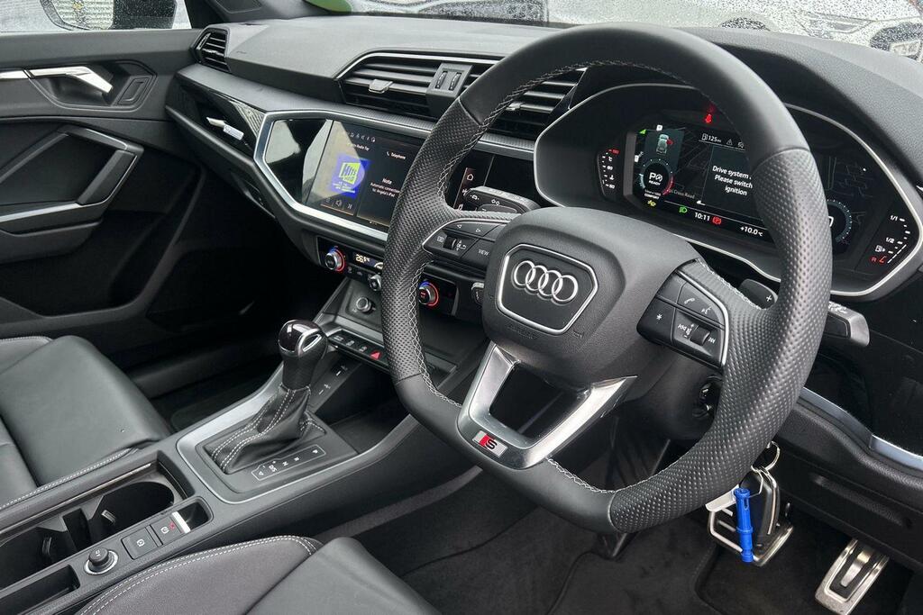 Audi Q3 Black Edition 35 Tfsi 150 Ps S Tronic White #6