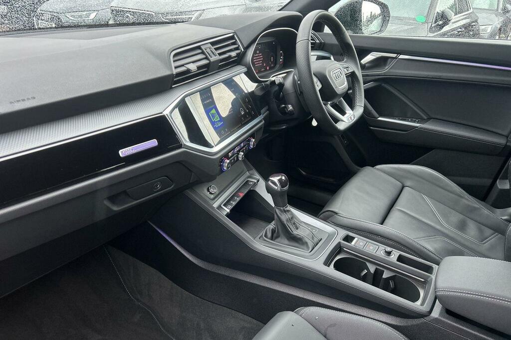 Audi Q3 Black Edition 35 Tfsi 150 Ps S Tronic White #2