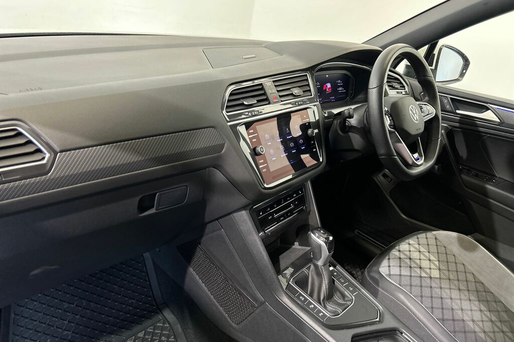 Volkswagen Tiguan Allspace 2.0 Tdi R-line Dsg White #2