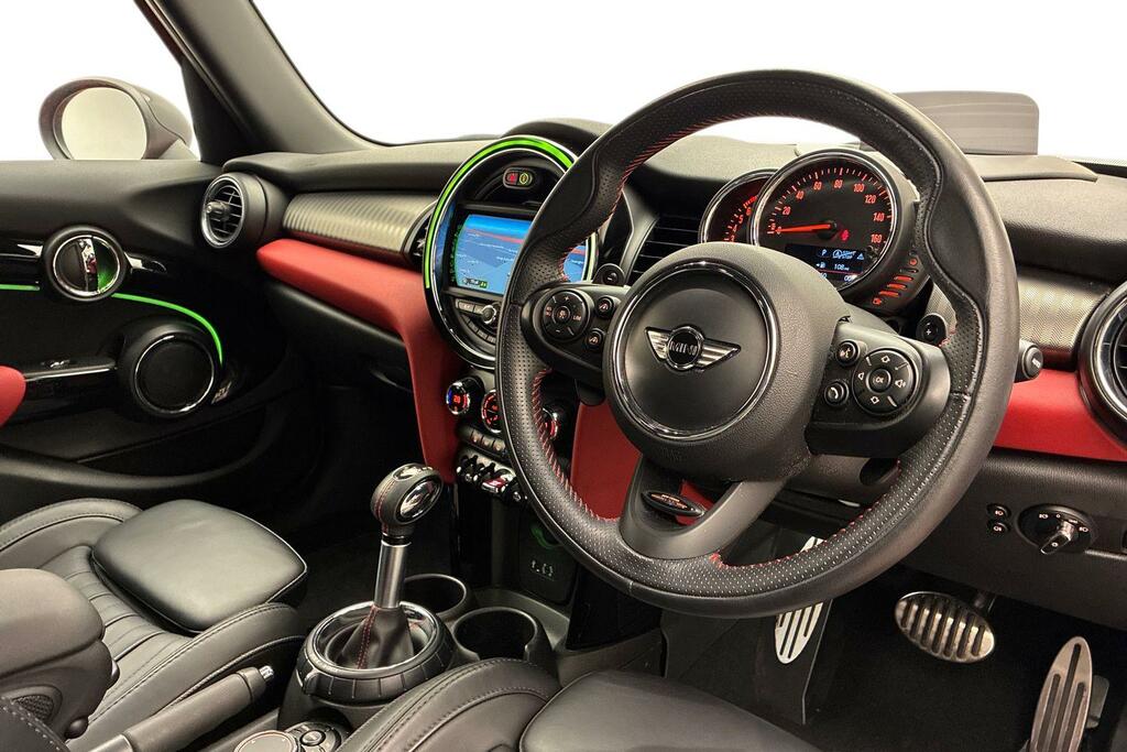 Mini Hatch 5-Door Cooper S DA17UMR Red #6