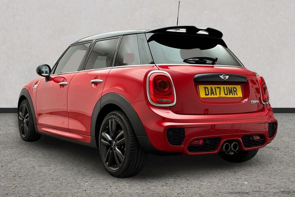 Mini Hatch 5-Door Cooper S DA17UMR Red #2