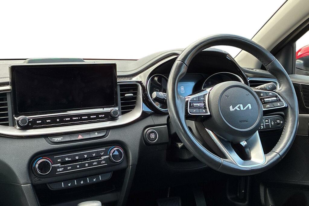 Kia Xceed 1.6 Gdi 8.9Kwh 3 Suv Plug-in Hybrid Dct Red #5